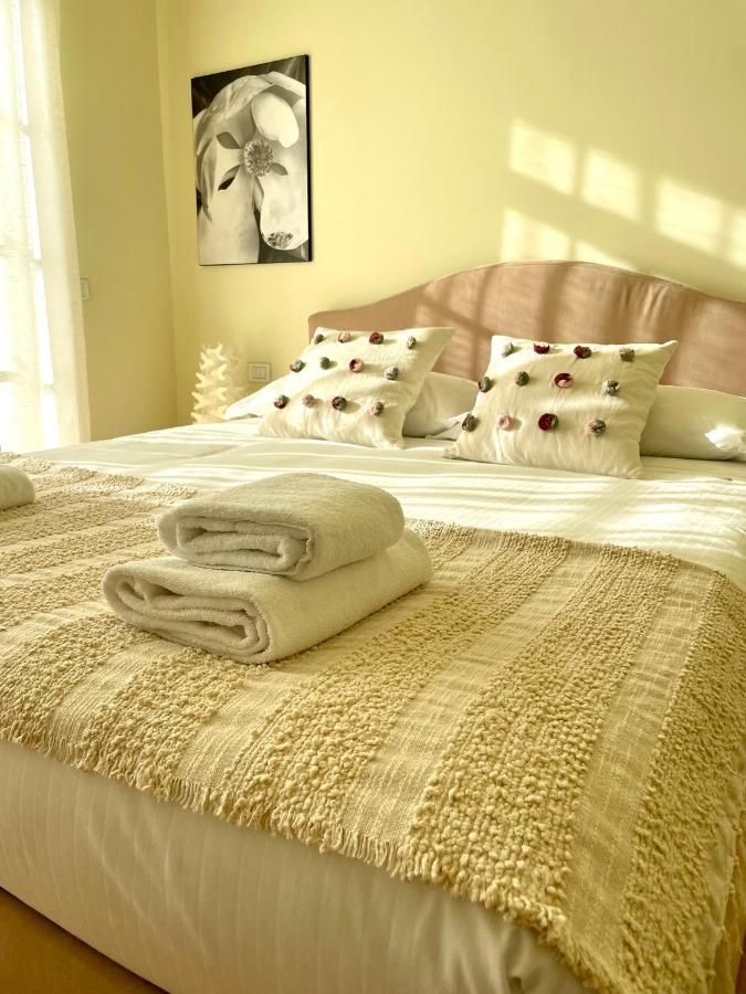Luxury Four-Room Apartment In Monza Centro - 2 Min Walk To Train Station Esterno foto